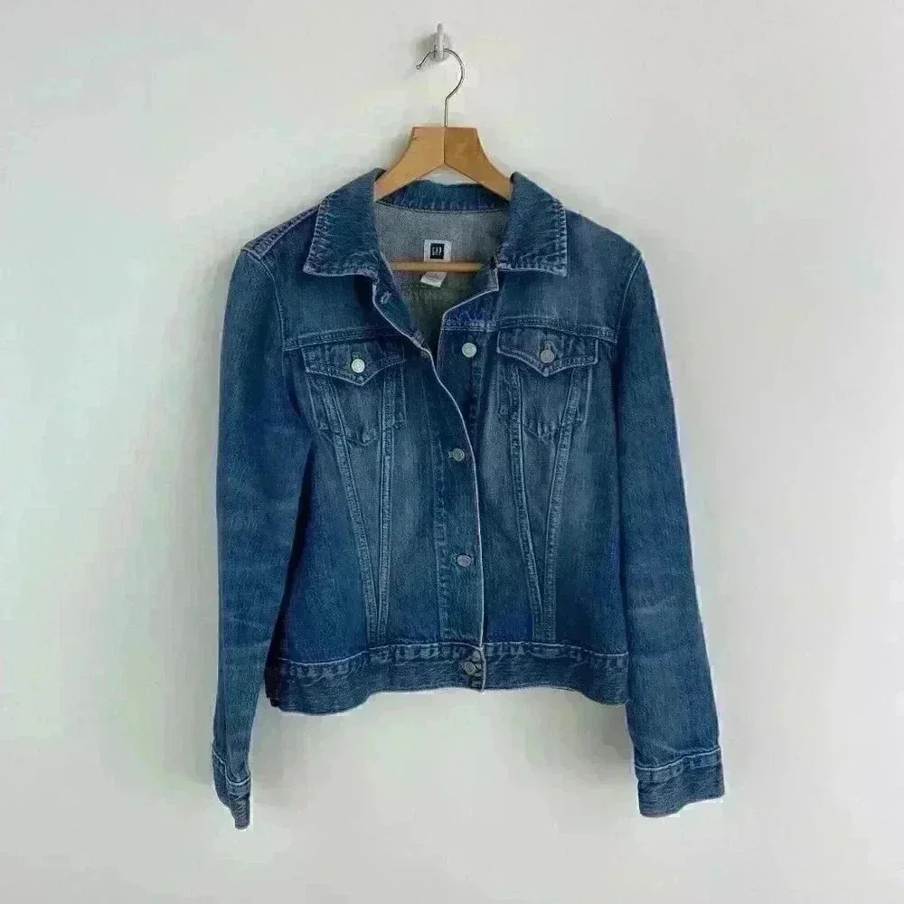 GAP 100% Cotton Denim Jeans Jacket. Fall season start. Ptp 20” lenght 2…